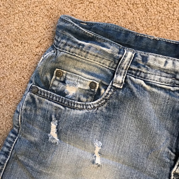 Rue 21 High Waist Distressed Denim Shorts Womens Size 7 Lace Peekaboo Pockets - Picture 5 of 14